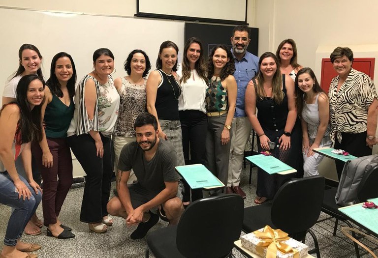 Thayse-todos.jpeg Thayse-todos.jpeg